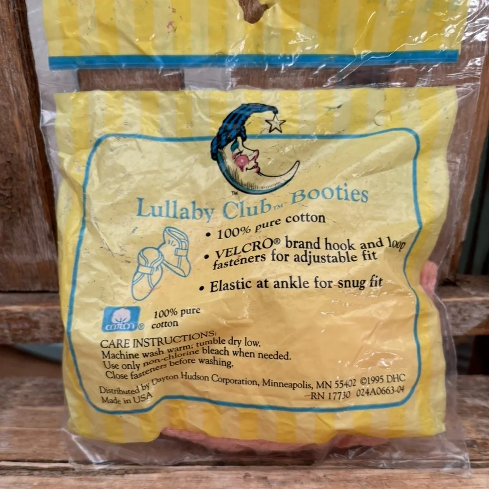 Vintage Lullaby Club Baby Girls Sock Booties Peach NEW Up To 16 Lbs
